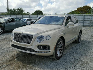 Illustration for article titled There's Already A Quarter-Million Dollar Bentley Bentayga At A Salvage Auction
